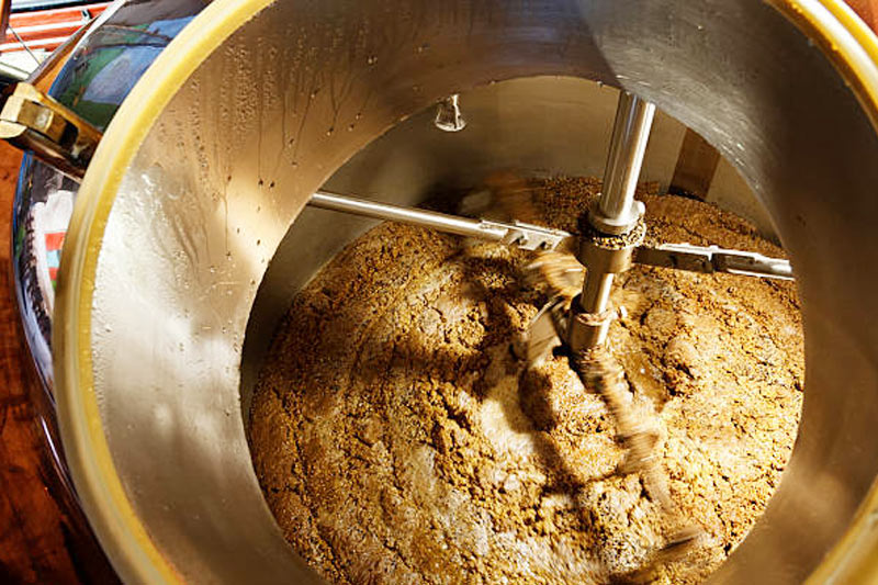 Picture 4: Porridge-like mash in mash tun